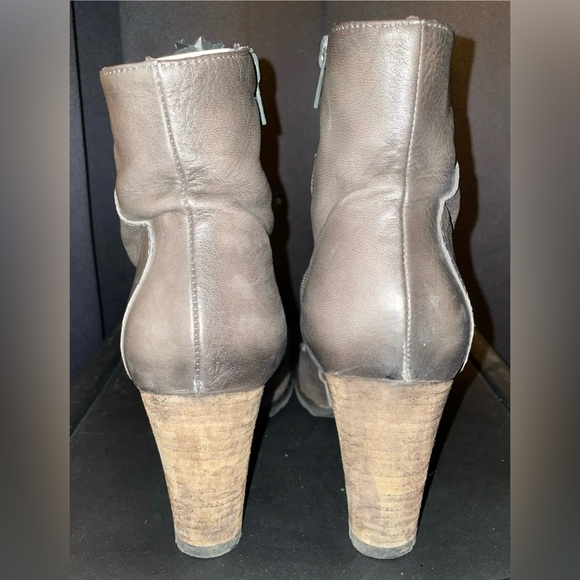 Miz Mooz Barcelona Ninette Ankle Boot Grey Leather Stacked Heel Size 8.5 - Picture 4 of 8